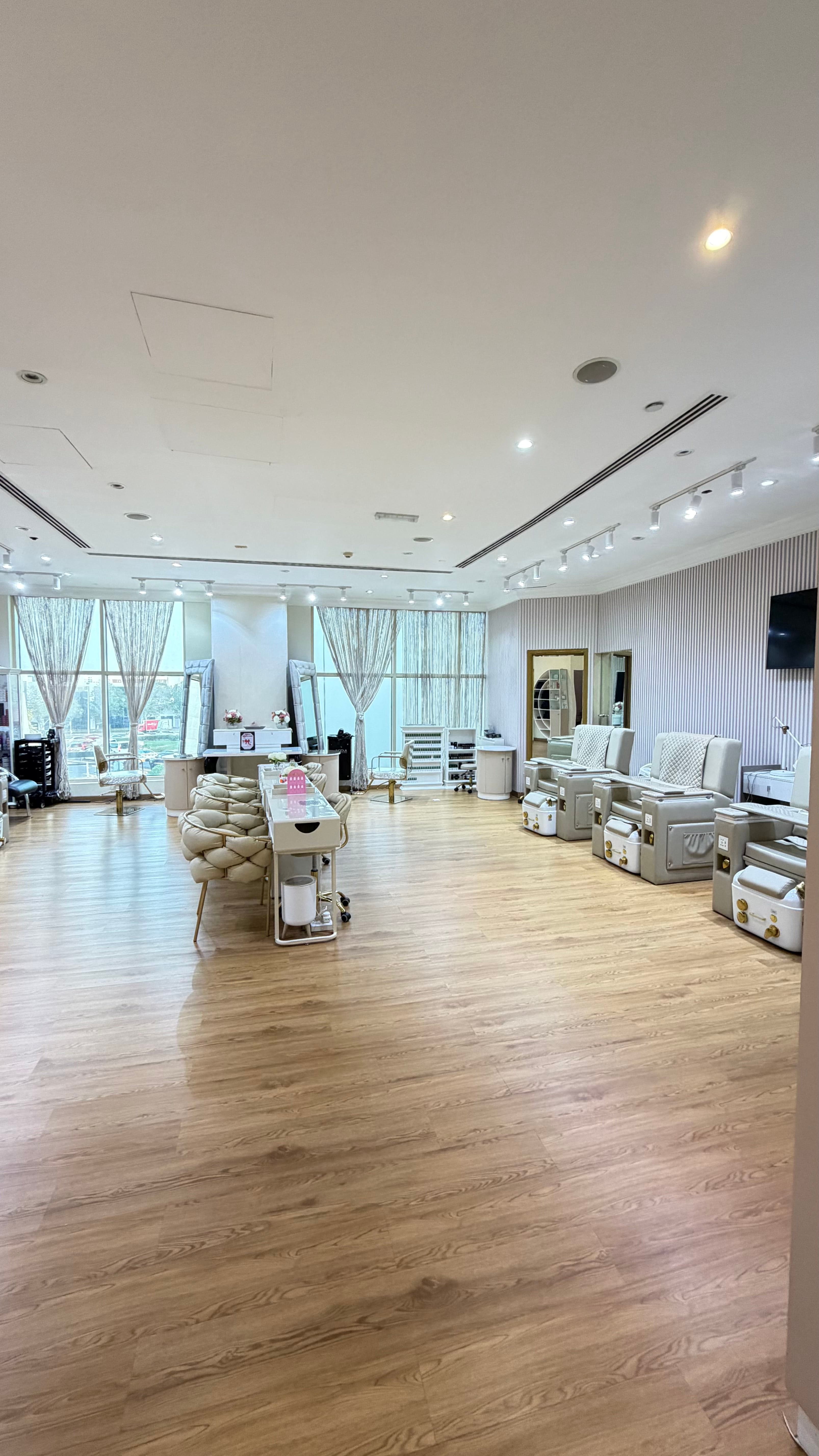 Effective Tips for Extending the Longevity of Your Manicure