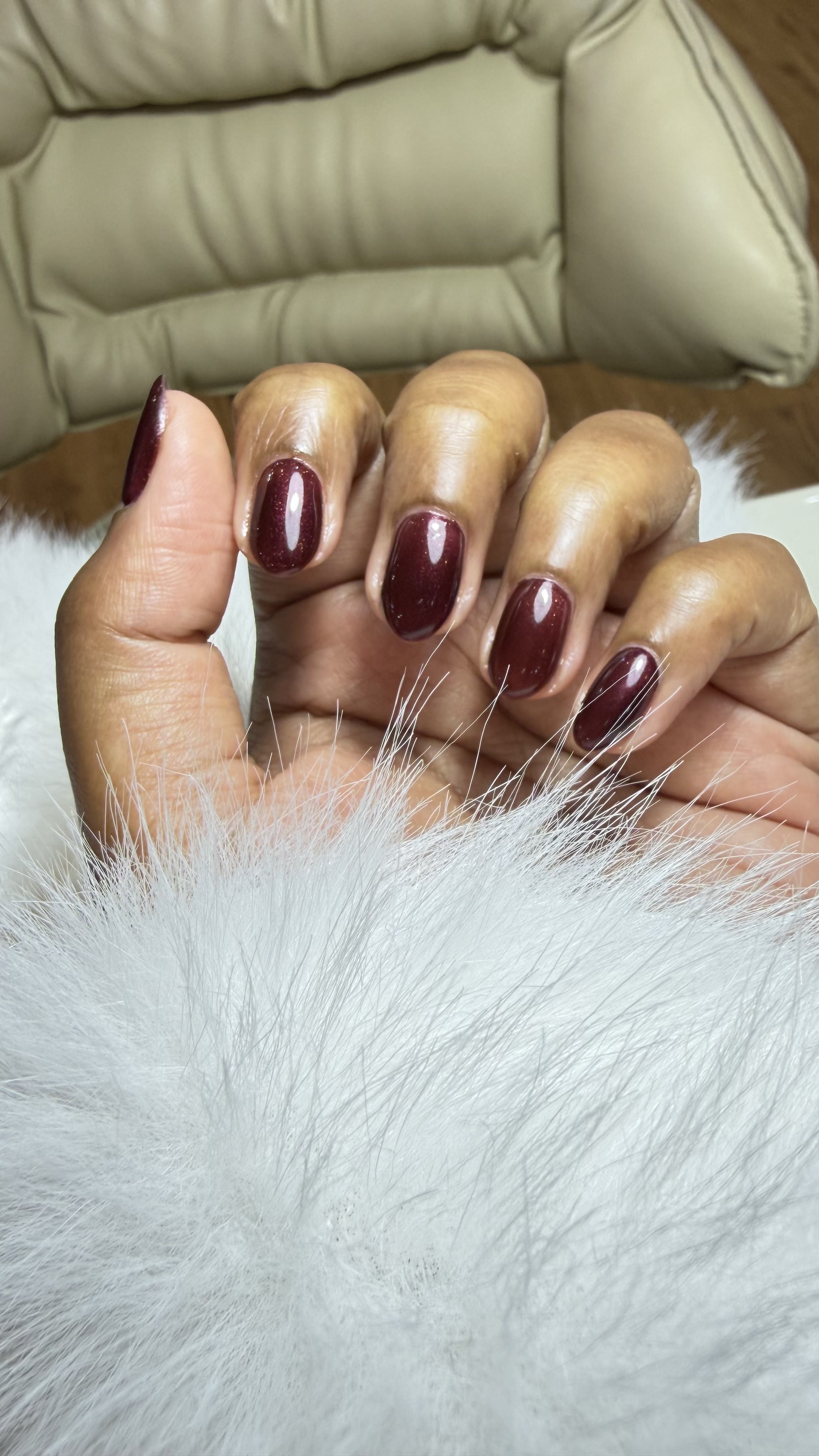 Gel vs. Regular Manicure: Which Is Right for You?